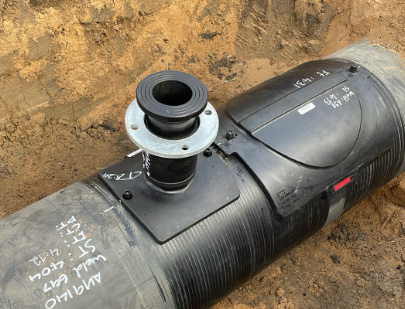 Electrofusion branch saddle flange fitting